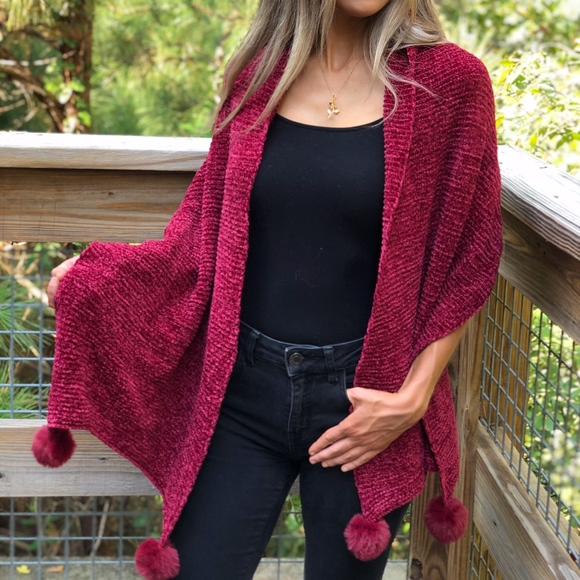 Pom Pom Scarf - Picture 1 of 3